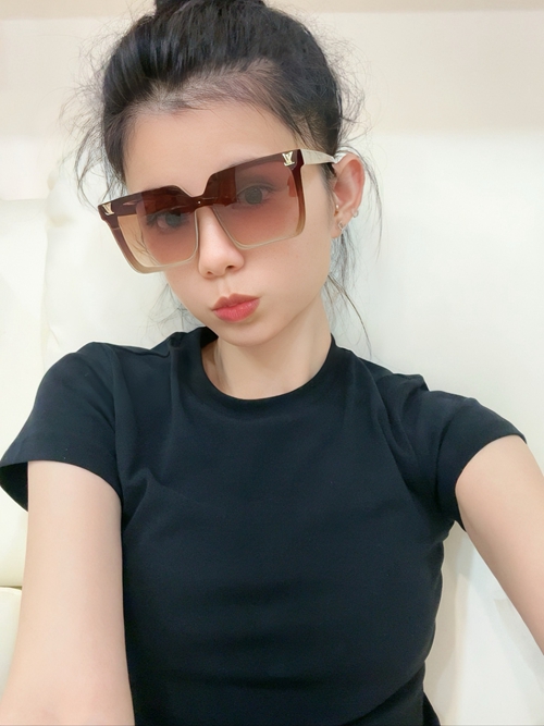 ルイヴィトンサングラス正面デザイン